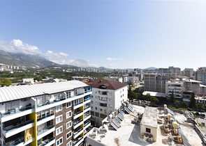 طابق مرتفع - مجمع سكني حديث - شقة 1+1 غرفة نوم وصالة - في مهموتلار / الانيا 