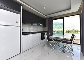 طابق مرتفع - مجمع سكني حديث - شقة 1+1 غرفة نوم وصالة - في مهموتلار / الانيا 