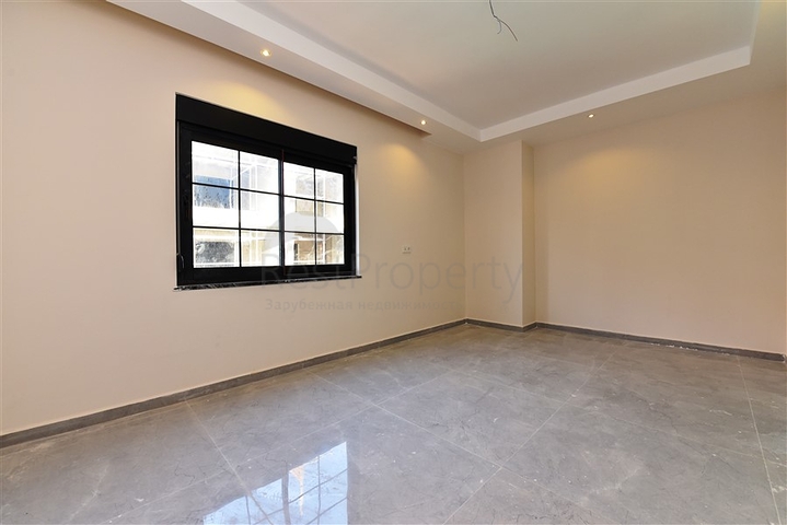 شقة عائلية واسعة - اربع غرف وصالة ضمن مجمع - في منطقة اوبا / الانيا 