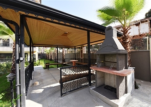 شقة عائلية واسعة - اربع غرف وصالة ضمن مجمع - في منطقة اوبا / الانيا 