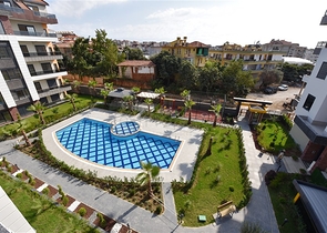 شقة عائلية واسعة - اربع غرف وصالة ضمن مجمع - في منطقة اوبا / الانيا 