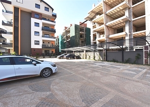 شقة عائلية واسعة - اربع غرف وصالة ضمن مجمع - في منطقة اوبا / الانيا 