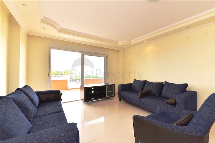 على البحر مباشرة - شقق عائلية 2 غرفة وصالة -في مدينة الانيا / منطقة ديمرتاش 