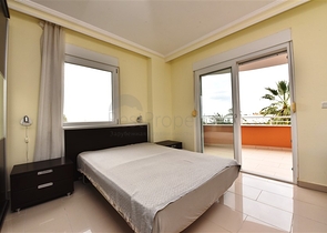 على البحر مباشرة - شقق عائلية 2 غرفة وصالة -في مدينة الانيا / منطقة ديمرتاش 