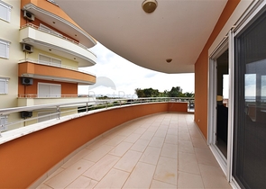 على البحر مباشرة - شقق عائلية 2 غرفة وصالة -في مدينة الانيا / منطقة ديمرتاش 