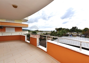 على البحر مباشرة - شقق عائلية 2 غرفة وصالة -في مدينة الانيا / منطقة ديمرتاش 