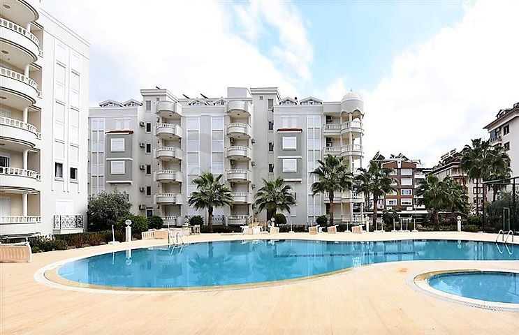 قريبة من البحر - شقة غرفتين وصالة مع الاثاث - في منطقة اوبا المركزية / الانيا 