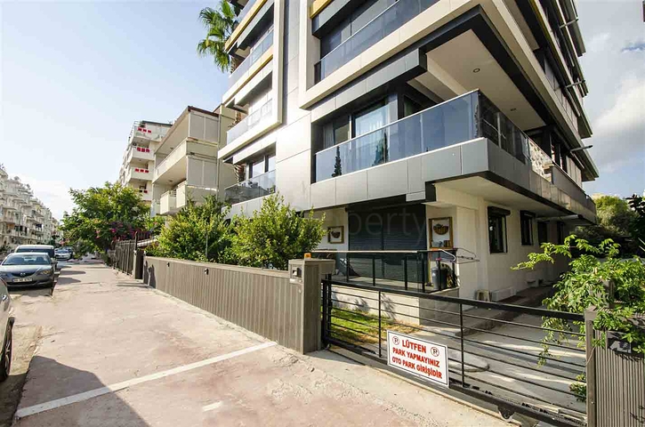 شقة دوبلكس واسعة في وسط مدينة أنطاليا