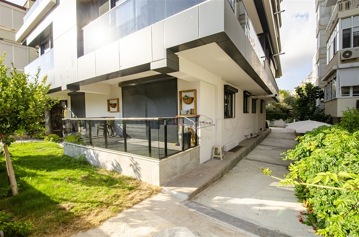 شقة دوبلكس واسعة في وسط مدينة أنطاليا