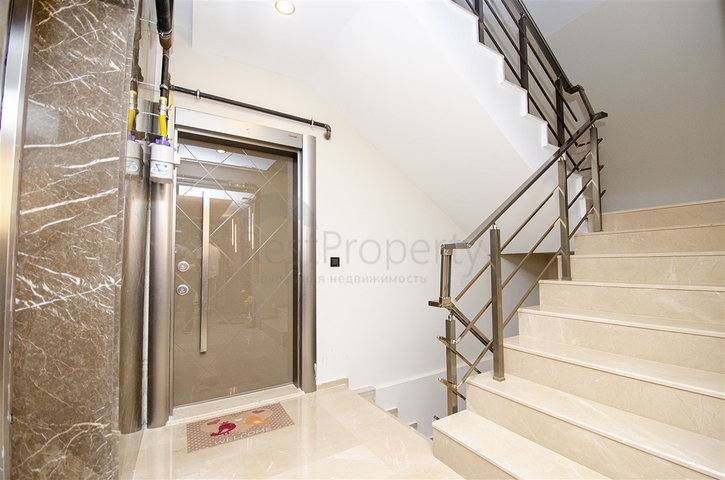 شقة دوبلكس واسعة في وسط مدينة أنطاليا