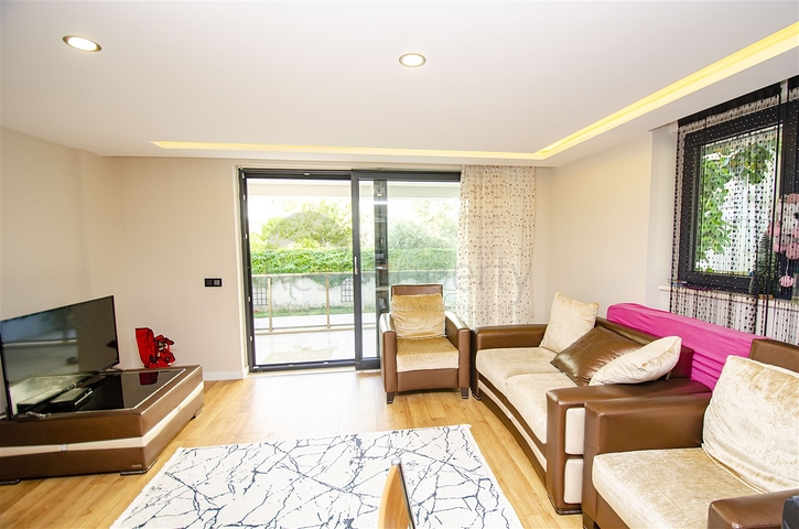 شقة دوبلكس واسعة في وسط مدينة أنطاليا