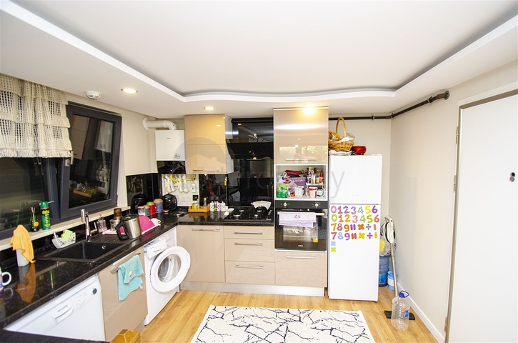 شقة دوبلكس واسعة في وسط مدينة أنطاليا