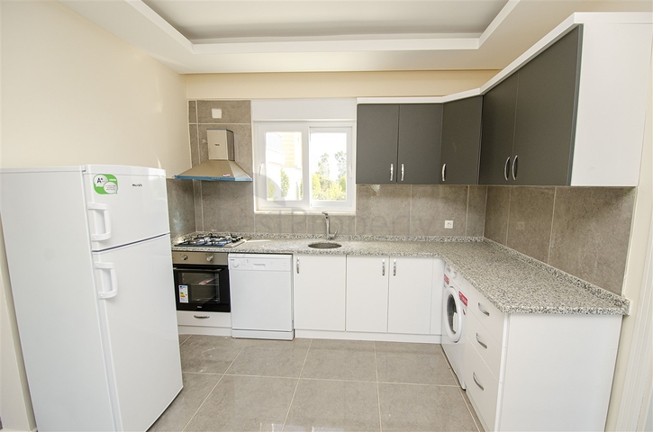 شقة 2 + 1 في مبنى جديد في وسط بيليك أنطاليا