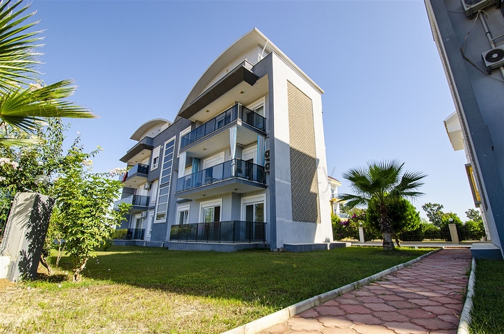 شقة 2 + 1 في مبنى جديد في وسط بيليك أنطاليا