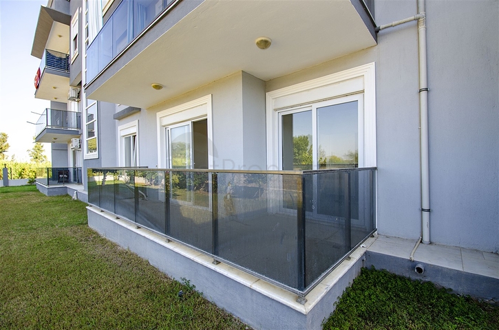 شقة 2 + 1 في مبنى جديد في وسط بيليك أنطاليا