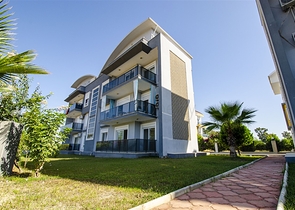 شقة 2 + 1 في مبنى جديد في وسط بيليك أنطاليا