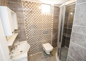 شقة 2 + 1 في مبنى جديد في وسط بيليك أنطاليا