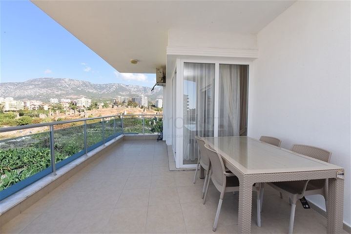 تصميم انيق - شقة مؤثثة - غرفة وصالة - قريبة من البحر - في مهموتلار  / الانيا 