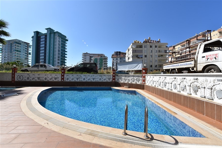 تصميم انيق - شقة مؤثثة - غرفة وصالة - قريبة من البحر - في مهموتلار  / الانيا 