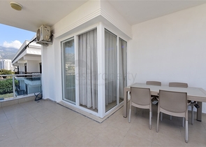 تصميم انيق - شقة مؤثثة - غرفة وصالة - قريبة من البحر - في مهموتلار  / الانيا 