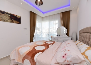 تصميم انيق - شقة مؤثثة - غرفة وصالة - قريبة من البحر - في مهموتلار  / الانيا 