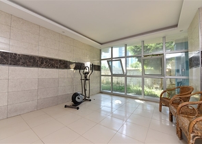 تصميم انيق - شقة مؤثثة - غرفة وصالة - قريبة من البحر - في مهموتلار  / الانيا 