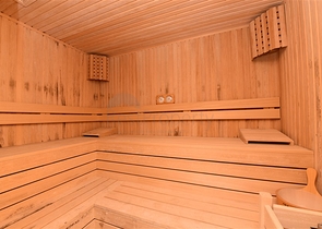 تصميم انيق - شقة مؤثثة - غرفة وصالة - قريبة من البحر - في مهموتلار  / الانيا 