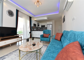 تصميم انيق - شقة مؤثثة - غرفة وصالة - قريبة من البحر - في مهموتلار  / الانيا 