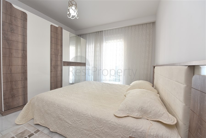 ضمن مجمع فاخر - شقة غرفة وصالة مؤثثة - قريبة من البحر - في مهموتلار / الانيا 