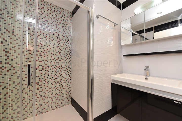 ضمن مجمع فاخر - شقة غرفة وصالة مؤثثة - قريبة من البحر - في مهموتلار / الانيا 