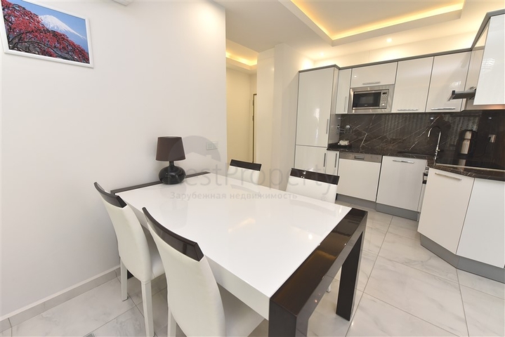 ضمن مجمع فاخر - شقة غرفة وصالة مؤثثة - قريبة من البحر - في مهموتلار / الانيا 