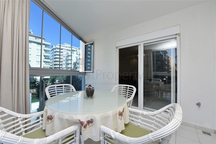 ضمن مجمع فاخر - شقة غرفة وصالة مؤثثة - قريبة من البحر - في مهموتلار / الانيا 