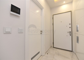 ضمن مجمع فاخر - شقة غرفة وصالة مؤثثة - قريبة من البحر - في مهموتلار / الانيا 