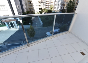 ضمن مجمع فاخر - شقة غرفة وصالة مؤثثة - قريبة من البحر - في مهموتلار / الانيا 