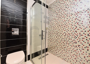 ضمن مجمع فاخر - شقة غرفة وصالة مؤثثة - قريبة من البحر - في مهموتلار / الانيا 