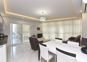 ضمن مجمع فاخر - شقة غرفة وصالة مؤثثة - قريبة من البحر - في مهموتلار / الانيا 