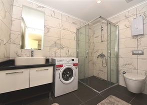 شقق غرفة وصالة لكن ! مساحة 80 متر / ضمن مجمع سكني في مهموتلار / الانيا 