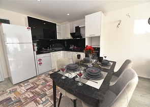 شقق غرفة وصالة لكن ! مساحة 80 متر / ضمن مجمع سكني في مهموتلار / الانيا 