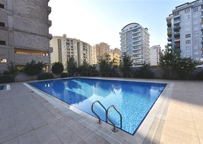 شقق غرفة وصالة لكن ! مساحة 80 متر / ضمن مجمع سكني في مهموتلار / الانيا 