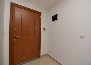 اطلالة بحر -شقة مؤثثة - غرفة وصالة -في مجمع 5 نجوم -كارجي جاك / الانيا 