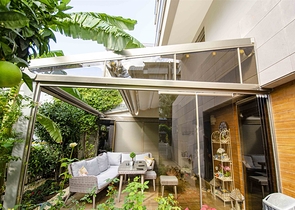 شقة راقية 5 + 1 مع مدخل للحديقة في اونجالي كونيالتي