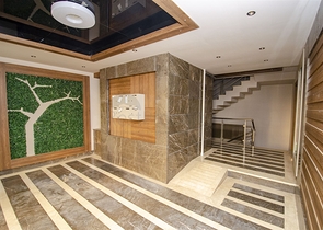 شقة راقية 5 + 1 مع مدخل للحديقة في اونجالي كونيالتي