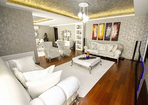 شقة راقية 5 + 1 مع مدخل للحديقة في اونجالي كونيالتي