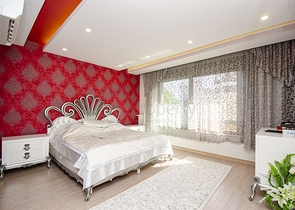 شقة راقية 5 + 1 مع مدخل للحديقة في اونجالي كونيالتي