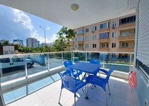 بسعر مناسب - شقة مؤثثة من تصميم 1+2 غرفتين وصالة - ضمن مجمع سكني - في مهموتلار / الانيا 