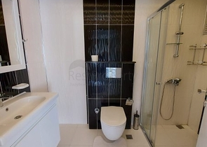 بسعر مناسب - شقة مؤثثة من تصميم 1+2 غرفتين وصالة - ضمن مجمع سكني - في مهموتلار / الانيا 