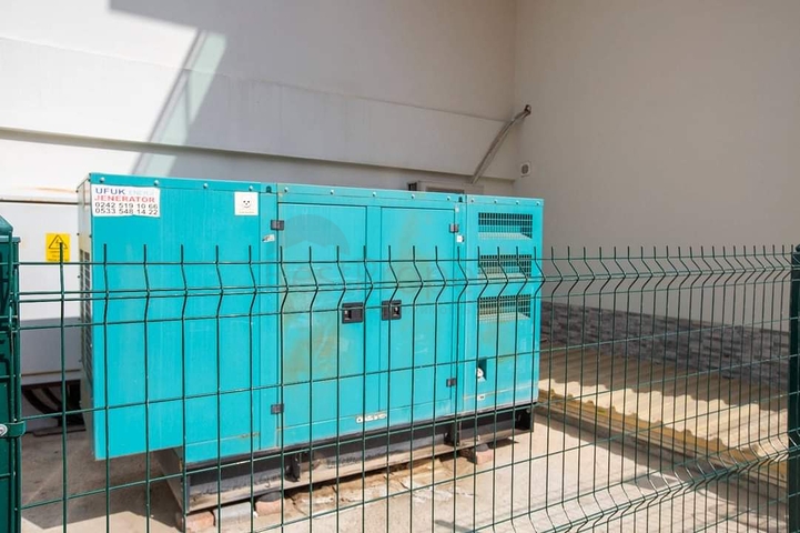 طابق مرتفع - شقة غرفة وصالة - ضمن مجمع سكني - في مهموتلار / الانيا 