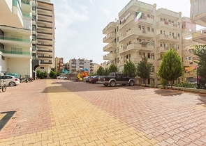 طابق مرتفع - شقة غرفة وصالة - ضمن مجمع سكني - في مهموتلار / الانيا 