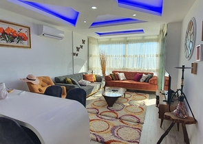 طابق مرتفع - شقة انيقة من تصميم 1+1 - ضمن مجمع - في مهموتلار / الانيا 