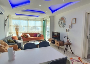 طابق مرتفع - شقة انيقة من تصميم 1+1 - ضمن مجمع - في مهموتلار / الانيا 